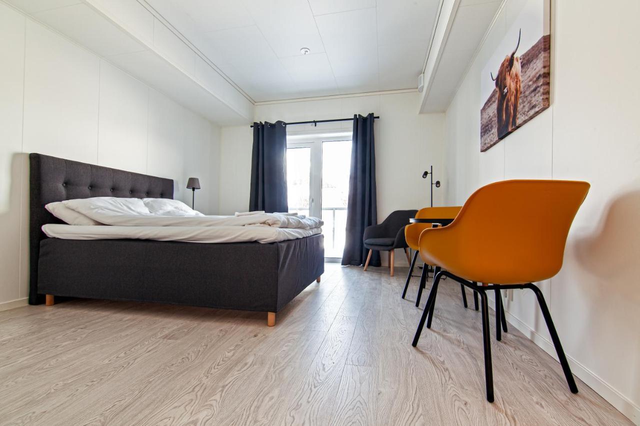Stylish And Serviced Studio Apartment In Lofoten Svolvaer Exterior photo