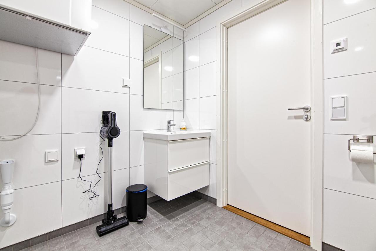 Stylish And Serviced Studio Apartment In Lofoten Svolvaer Exterior photo